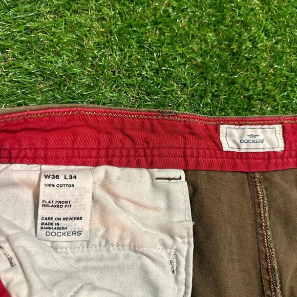 Vintage Brown Dockers Cargo Pants - Picture 2 of 5